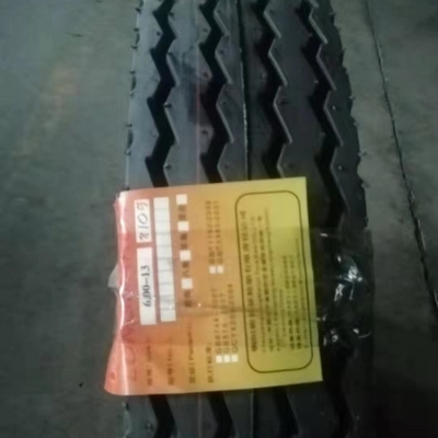 Neumáticos diagonales de nylon del camión de la carretera del neumático 650-14 del autobús del camión ligero de la capa