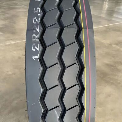 Período de garantía de 3 años o 120 neumáticos para camiones y autobuses, adecuados para diversas condiciones climáticas, ofreciendo rendimiento y seguridad