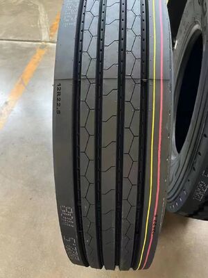 Período de garantía de 3 años o 120 neumáticos para camiones y autobuses, adecuados para diversas condiciones climáticas, ofreciendo rendimiento y seguridad